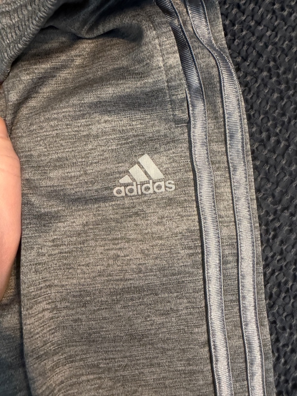 B2G1 🆓 adidas Kids Size 5 Gray 3 Stripe Jogger Sweatpants Athletic Pants - Picture 3 of 4